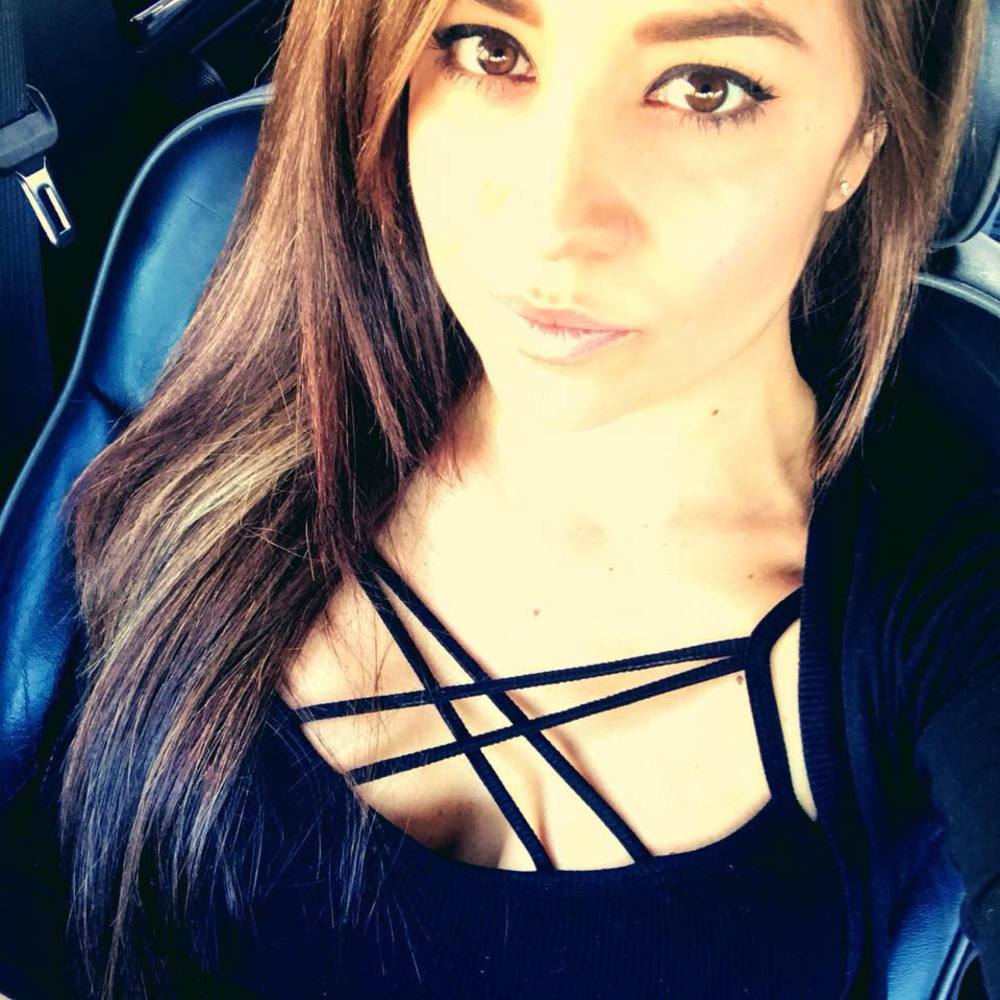 Meet your Posher, Alejandra